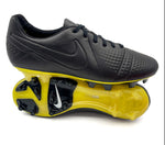 2x Nike CTR 360 Maestri III SG